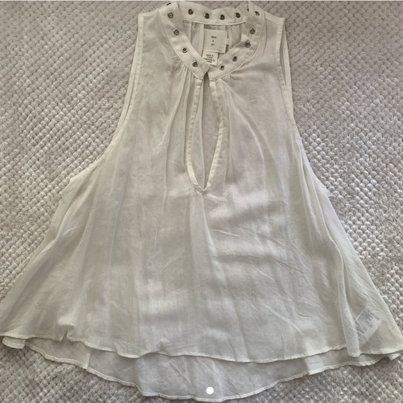 Sheer flowy key hole tank - Picture 2 of 2